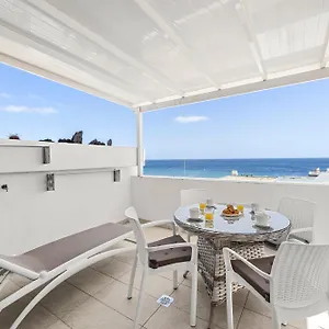 stunning-2-bedroom-duplex-close-to-main-beach.in-canary-islands.com/